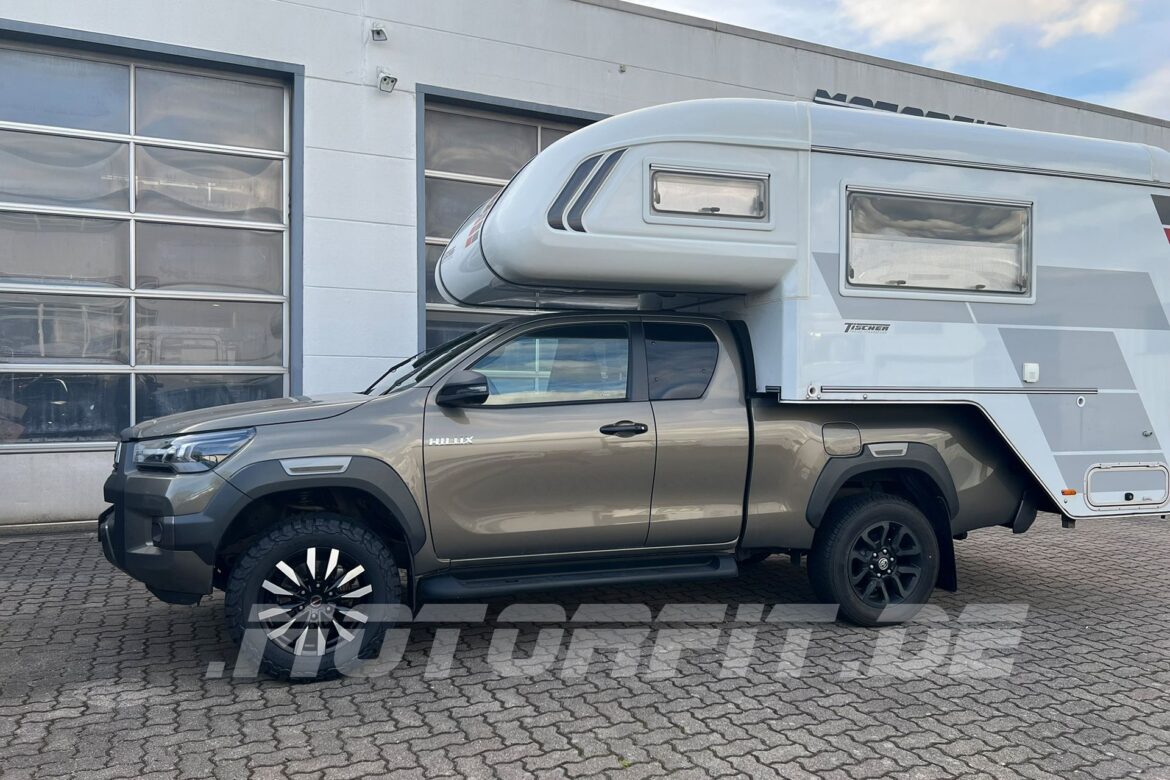 Toyota Hilux mit Luftfederung für Einsatz Wohnkabine