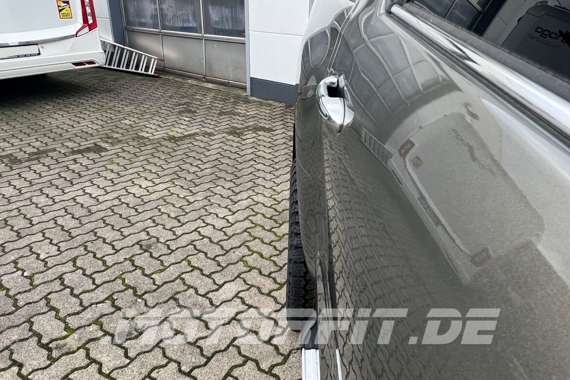 SPURVERBREITERUNG 30mm für Toyota Hilux